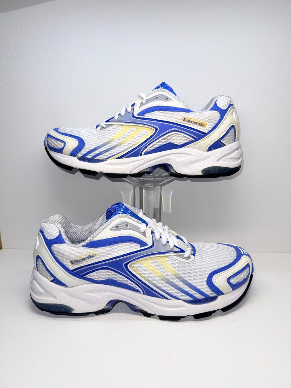 ETONIC PRAYA WOMEN  Performance Running Shoes — White & Blue